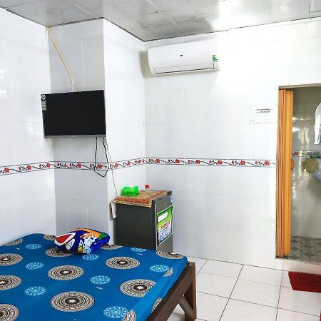Khach San 20 Hotell Chau Doc Exteriör bild