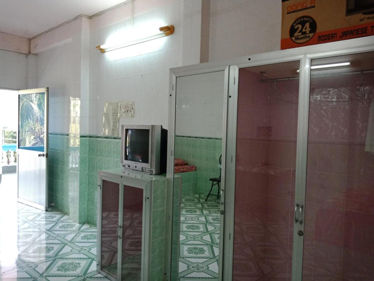 Khach San 20 Hotell Chau Doc Exteriör bild